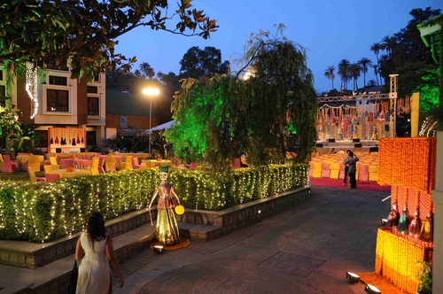 Wedding Decorators - Variable Materials, Customizable Design Style | Venue Decor, Attire Selection, Menu Management, Event Planning, Timely Service