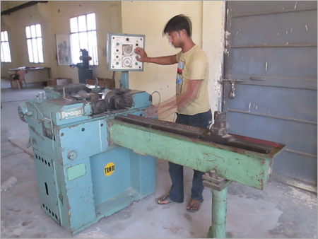 Die Machine - Steel, 5Ft X 3Ft X 2Ft, 415V Variable Speed | High Precision, Durable, Easy Operation, Efficient Output