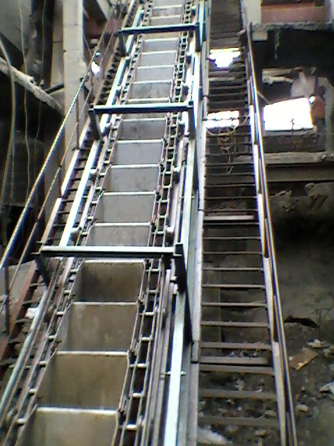 Industrial Deep Bucket Conveyor
