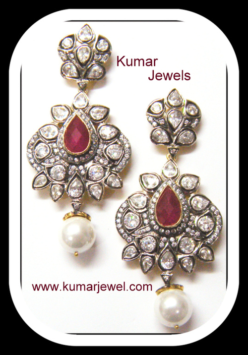 Antique earring design
