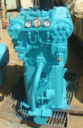 AIR COMPRESSOR