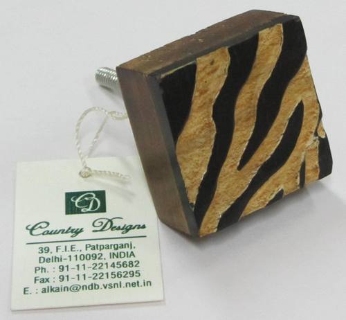 wood horn with safari desgin door knob