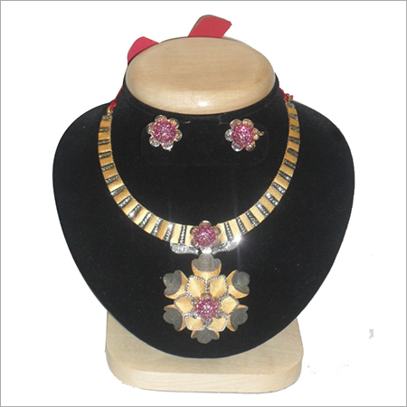 Fancy Gold Necklace Sets