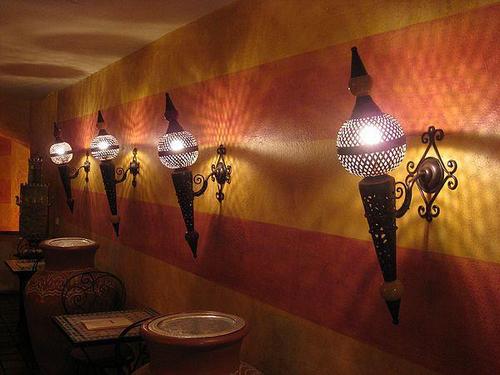 WALL MOUNTED LAMPS