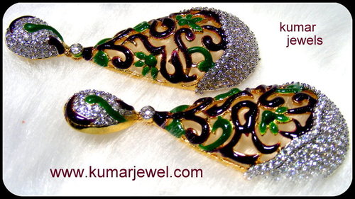Enamel fillgri earring