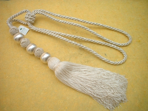 metal glass beads yarn combo tie back