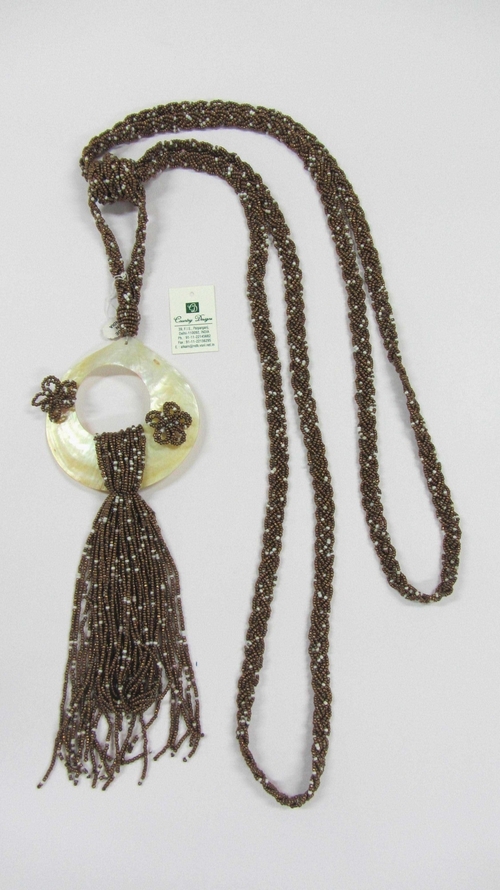 glass beads sea shell combo tie back