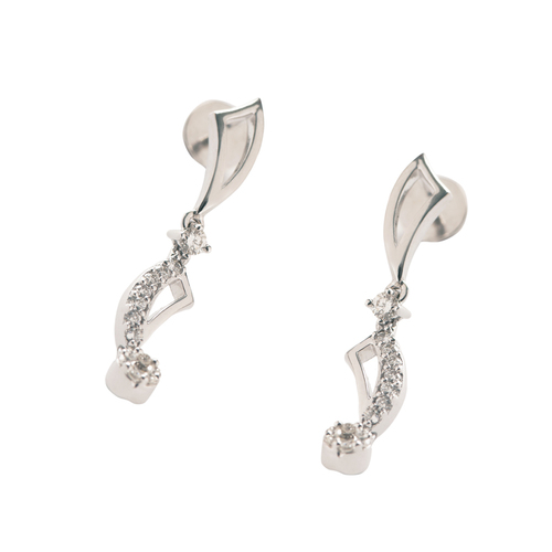 Exquisite and charming Earring