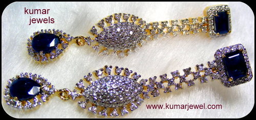 LONG TRIM EARRING