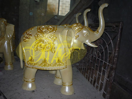 elephhant statues