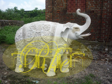 elephhant statues