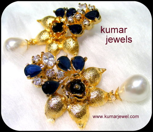 BLUE QUEEN EARRING