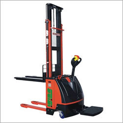 Battery Operated Hydraulic Stacker