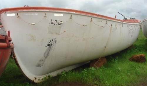 RECUE BOAT