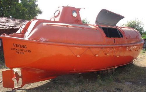 RECUE BOAT