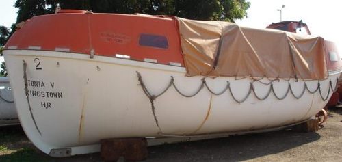 RECUE BOAT