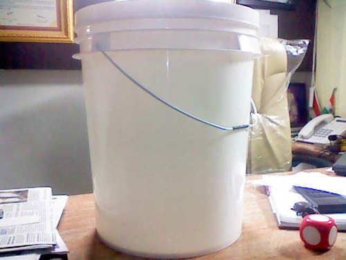 10 Kg Paint Bucket Hardness: Soft