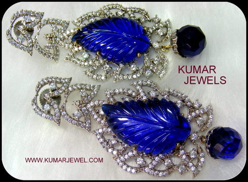 Antique Carving Earring