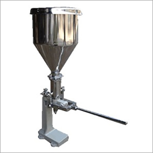 Manual Liquid Filling Machine - Application: Beverage