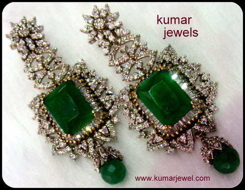 Antique Emerald Earring