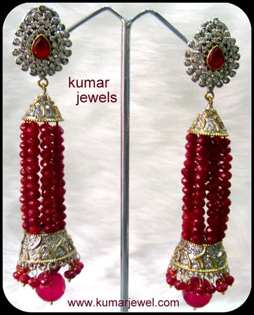 Tassel charm earring