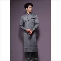 पुरुषों का इंडो वेस्टर्न शेरवानी