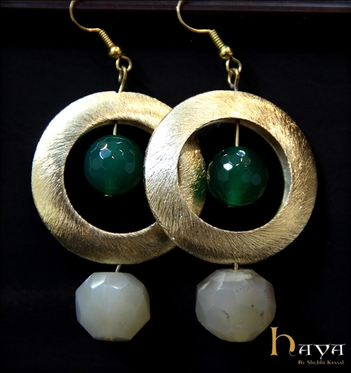 Classic round earrings