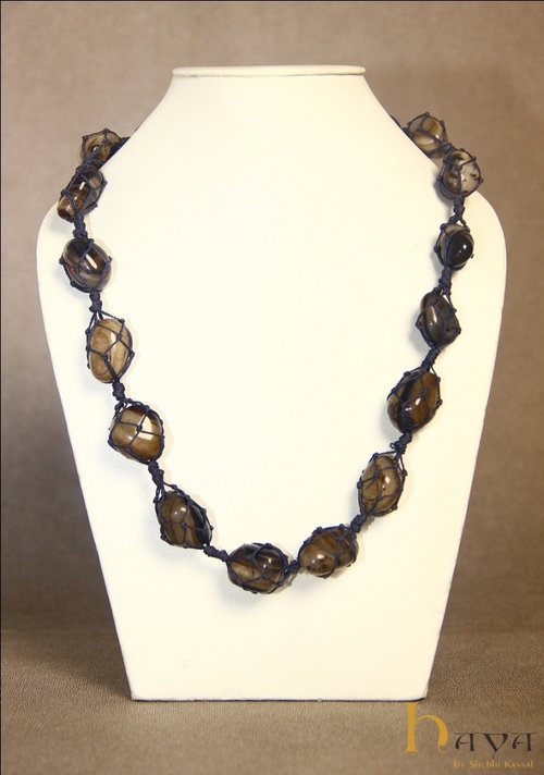 Thread knotted agate Neck Piece