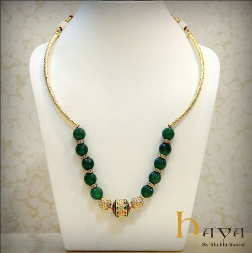 Green Hasli Neckpiece
