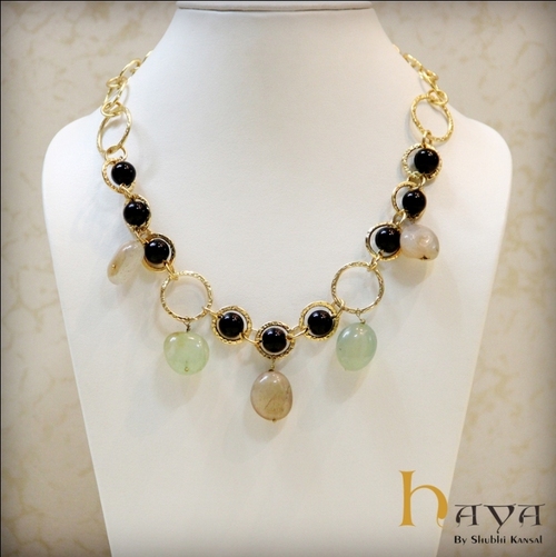 Chain Filled Neck Piece