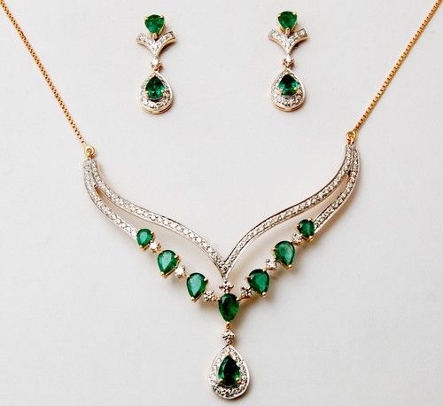  small necklace set as mangalsutra pattern, gemstone necklace set for slim neck 