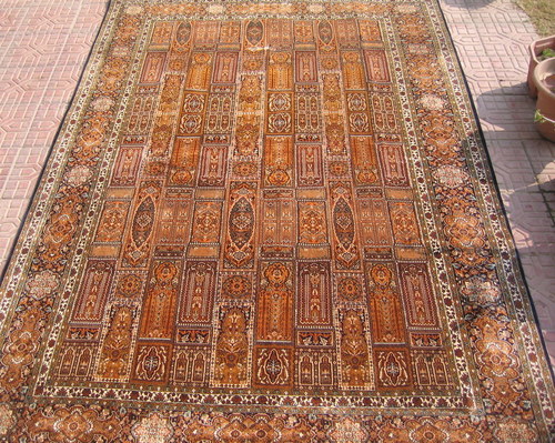 100% silk carpet handknotted