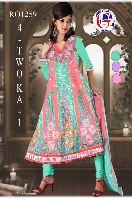 Fashionable salwaar kameez