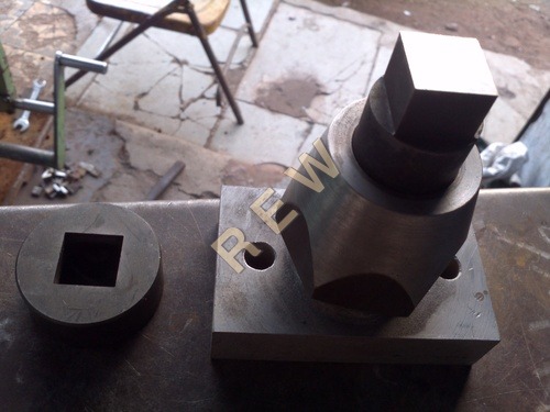 KEPSUL PUNCH DIE NUT