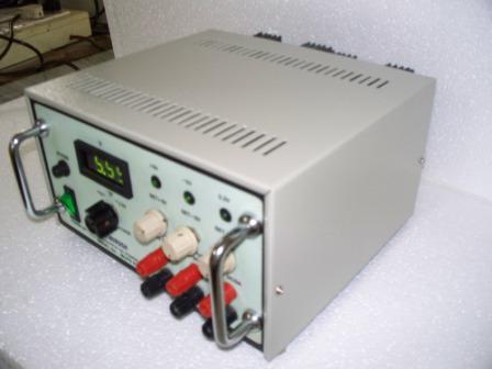 DUAL TRACKING DC POWER SUPPLY