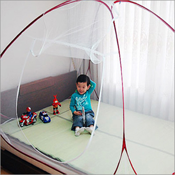 Round Mosquito Net - Polyester Mesh, 1.8-2.5m Diameter, Red | Tear Resistant, Fiber Frame, Easy Setup, Carry Bag