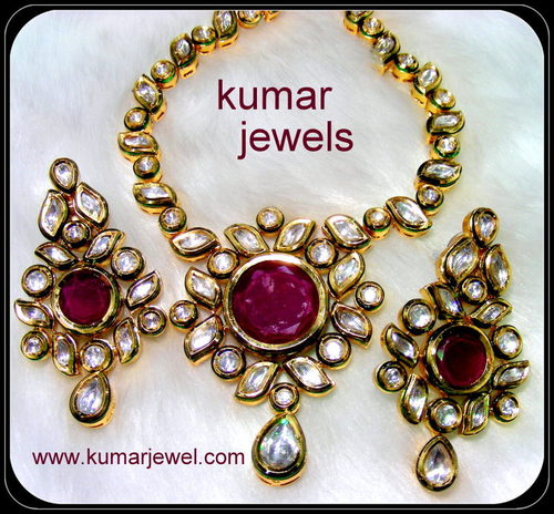 Kundan Pendant Set