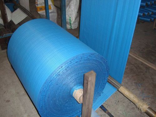 PP WOVEN FABRIC ROLL