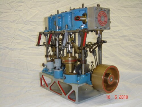 Model Of Compound Steam Engine By SINGHLA SCIENTIFIC INDUSTRIES