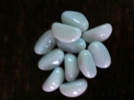 White Color Polished Pebble Stone