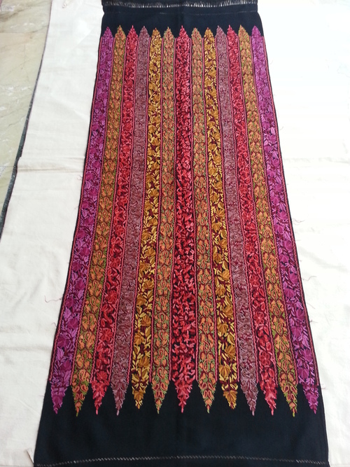 hook work hand emb woolen stole kathiraas