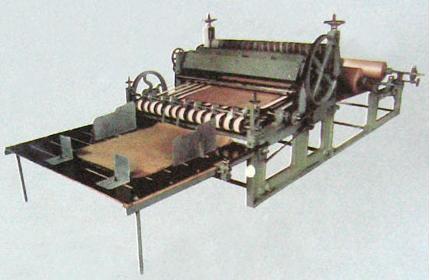 Paper roll to sheet cutting machine 