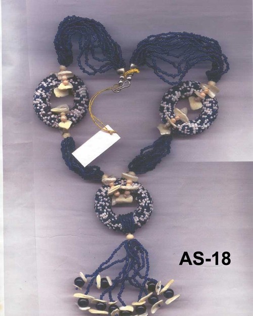 Beaded necklace