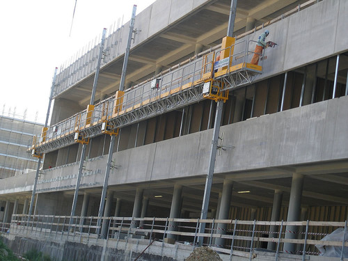 Twin Mast Climbing Platform