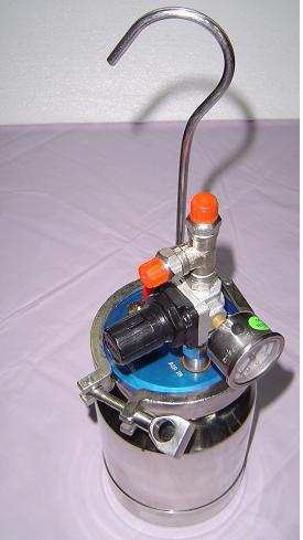 Pressure Feed Container
