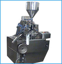 Double Nozzle Rotary Filling Machine Double Nozzle Rotary Filling Machine