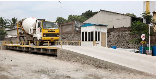 Concrete Weighbridge - Mild Steel, 2m x 2m to 25m x 6m , 150 Ton Load Capacity, Yellow Color, Pit and Surface Mounted Options, High Tensile Durability, Rust Proof Finish, Innovative Modular Design