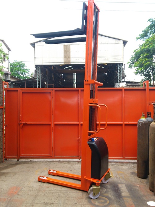 Semi Electric Stacker