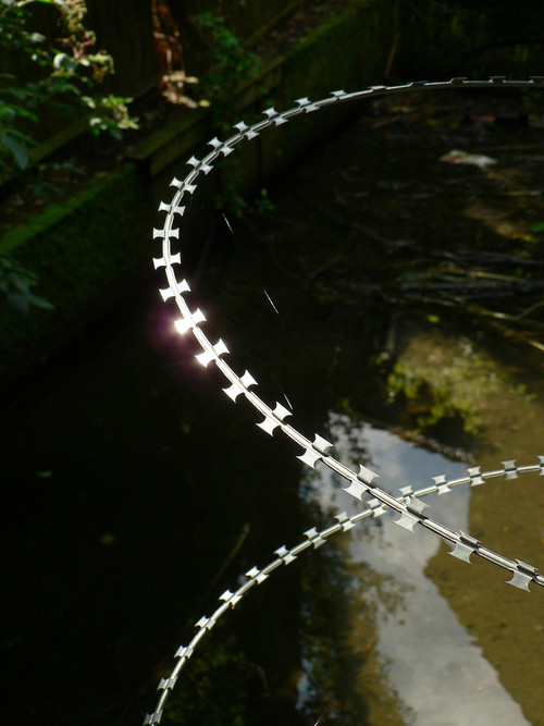 Concertina Razor Wire Mesh - Stainless Steel | 450mm to 1050mm Coil Diameter, Weather-Proof, Corrosion Resistant, Easy to Install, Shiny Appearance