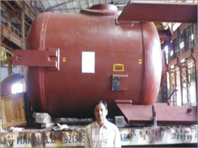 Pressure Vessels - Welded Construction, Standard & Customized Options | Corrosion Resistant, Sturdy, Easy Installation, Retrofitting Available